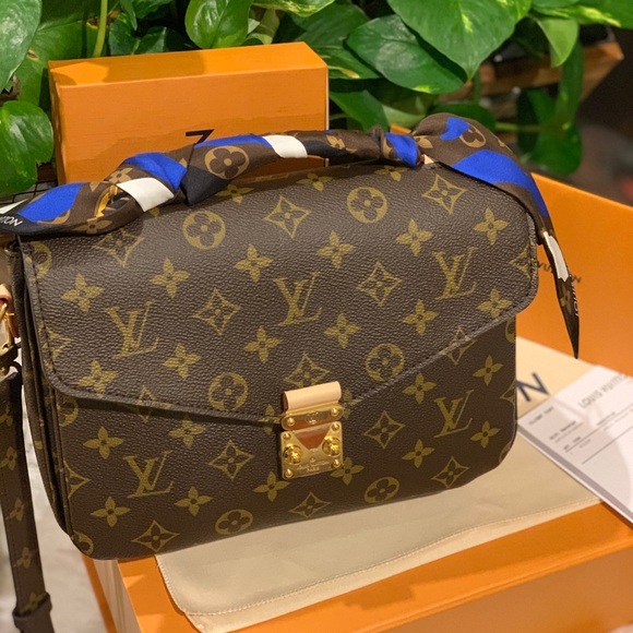Louis Vuitton Handbags - 💥HP💥Louis Vuitton Pochette Metis part 2